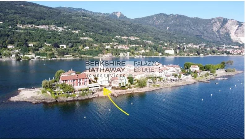 Villa in Stresa - view 1