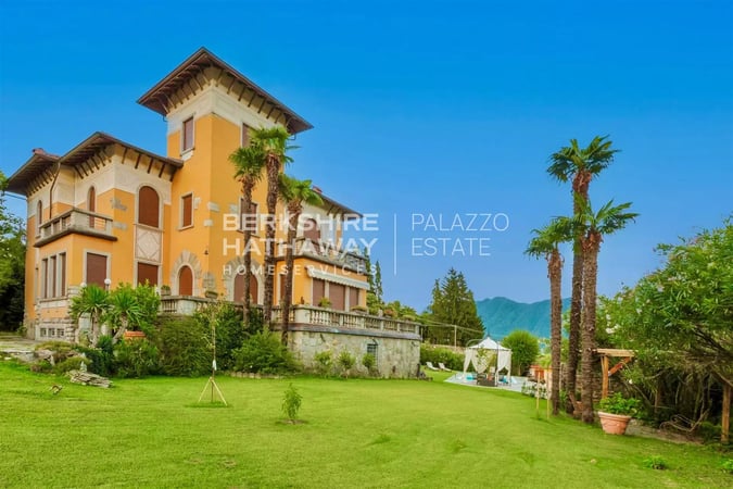 Villa in Pallanza - view 1