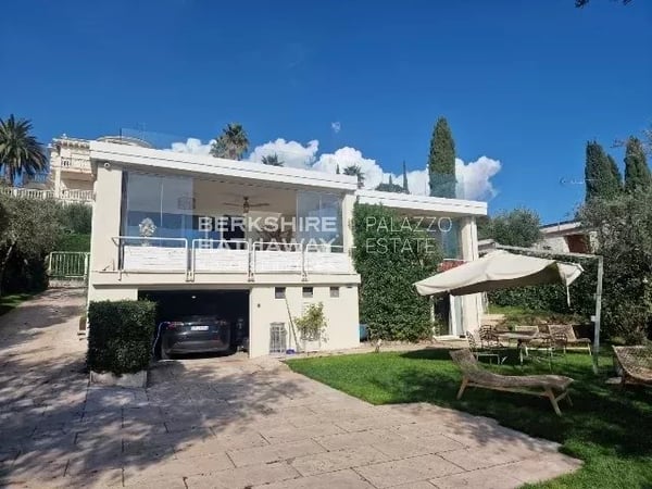 Villa in San Felice del Benaco - view 1