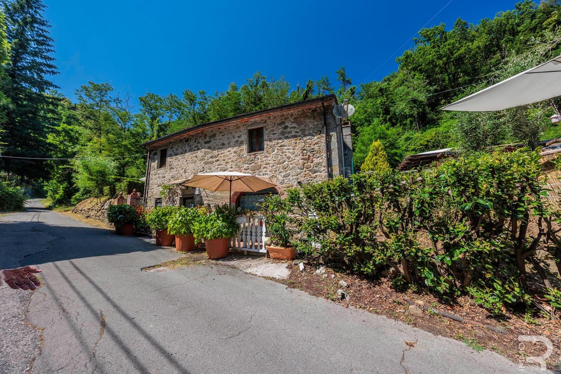 House in Villa Basilica - Image 2