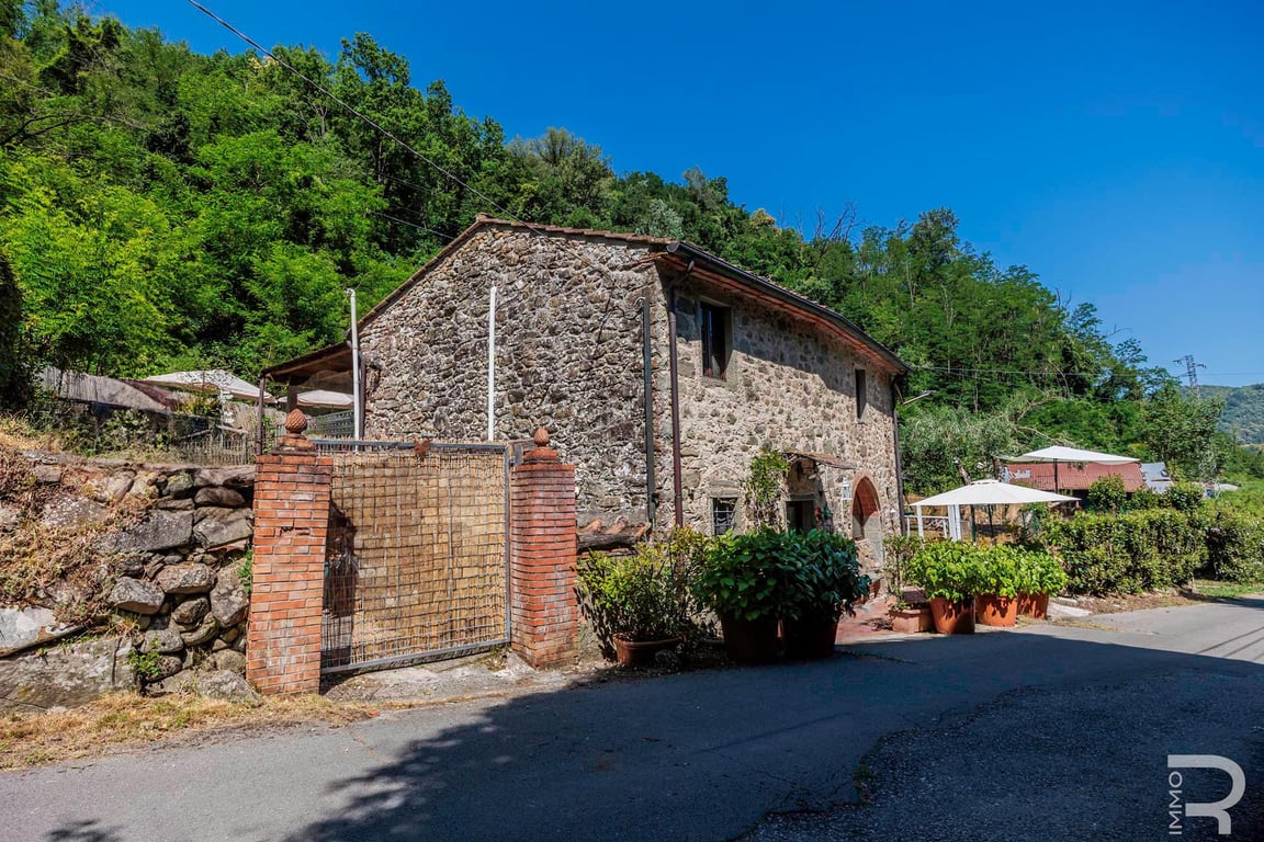 House in Villa Basilica - Image 3