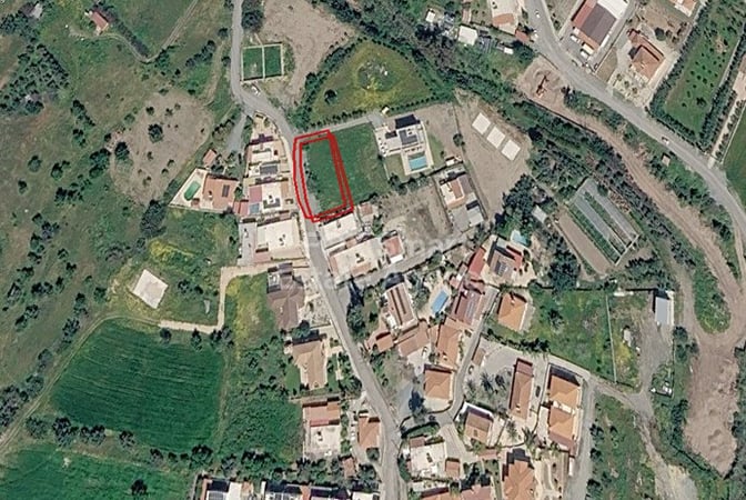 Land in Pyrgos - view 1