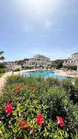 Apartment in Nueva Andalucia - view 1