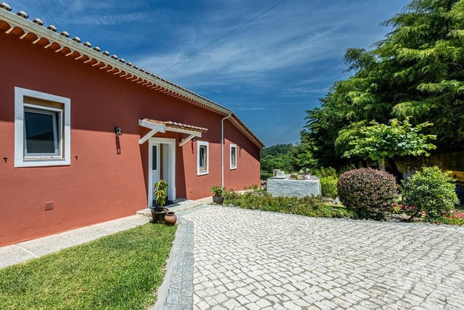 House in Benedita - view 1