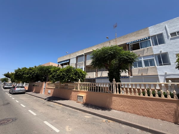 Apartment in Mil Palmeras - view 1