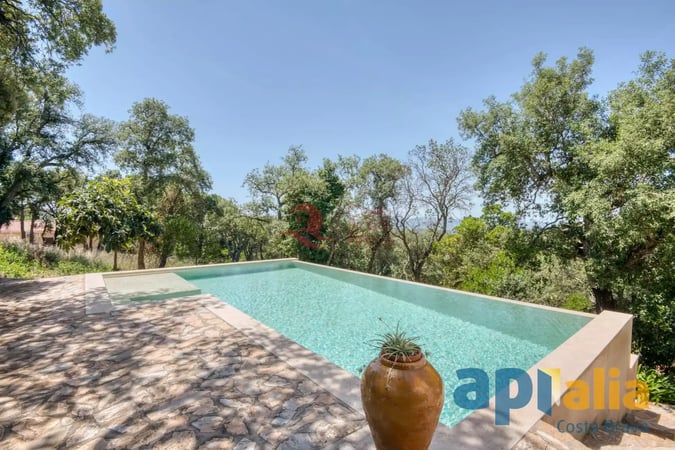 House in Romanya de la Selva - view 1