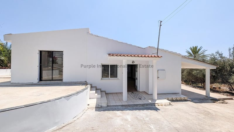 House in Anarita - view 1