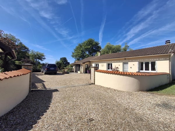 House in Val-d'Oire-et-Gartempe - view 1