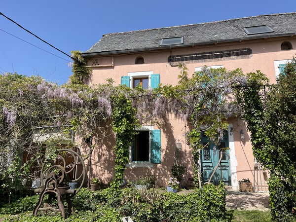 House in Jouqueviel - view 1