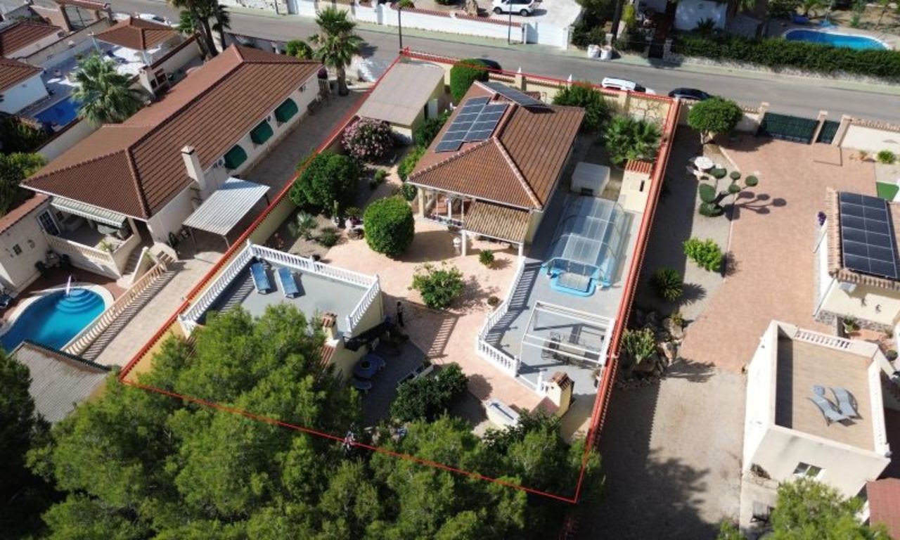 Villa in El Pinar de Campoverde - Image 3