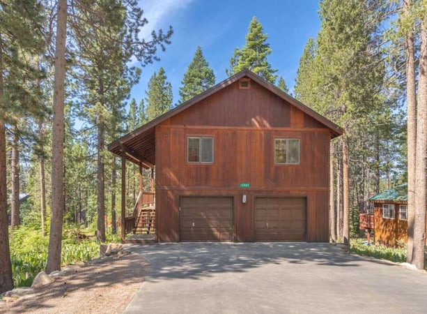 House in Truckee - view 1