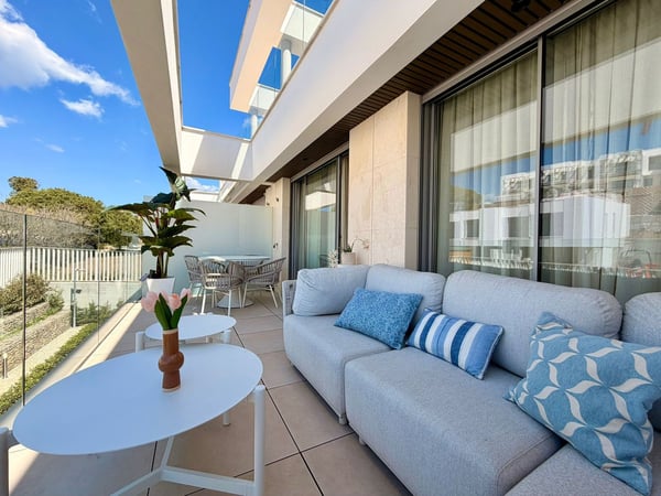 Apartment in Elviria - view 1