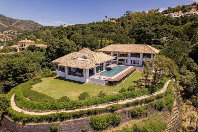 Villa in Malaga - view 1