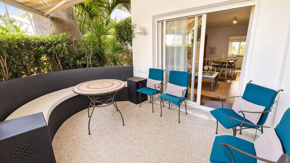 Apartment in Elviria - Image 5