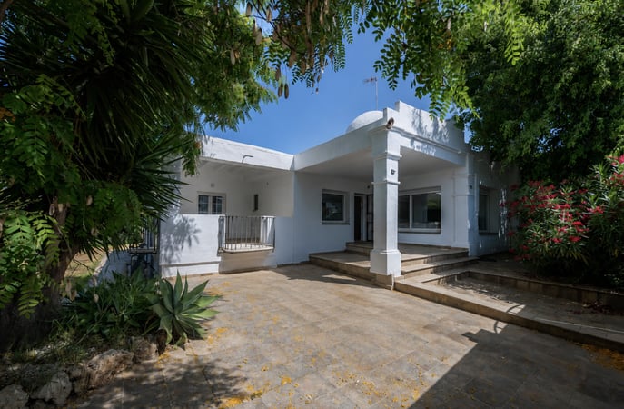 Villa in Marbella - view 1