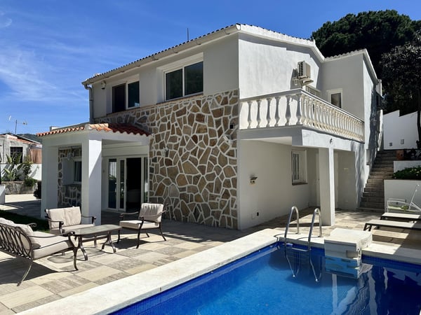Villa in Marbella - view 1