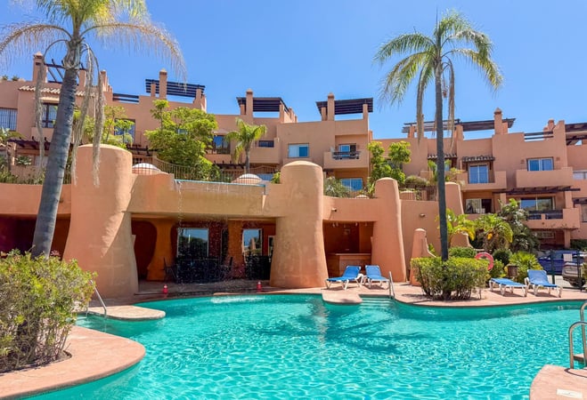 House in Riviera del Sol - view 1