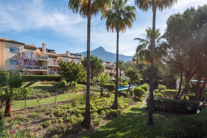 Penthouse in Nueva Andalucia - view 1