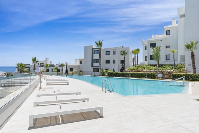 Apartment in Estepona - view 1