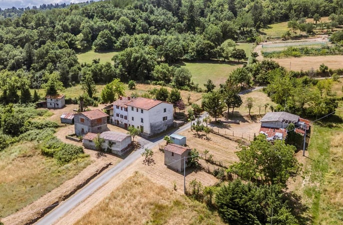 House in Castel San Niccolo - view 1