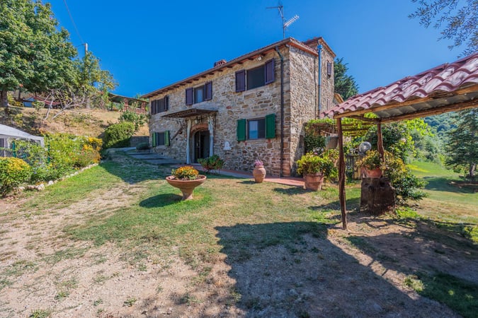 House in Dicomano - view 1