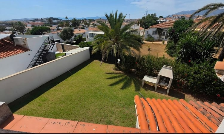 House in El Faro - view 1