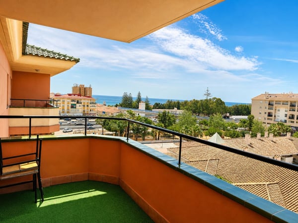 Apartment in San Luis de Sabinillas - view 1