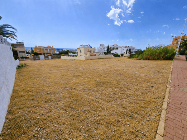 Land in La Marina de la Torre - view 1