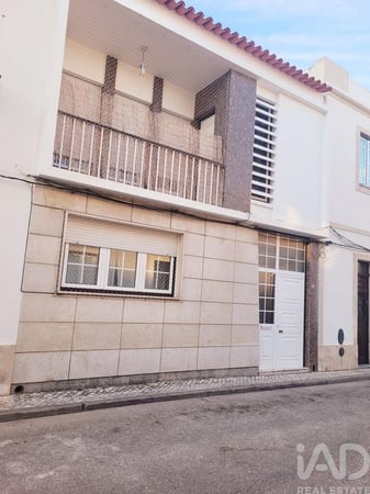 House in Almeirim - view 1
