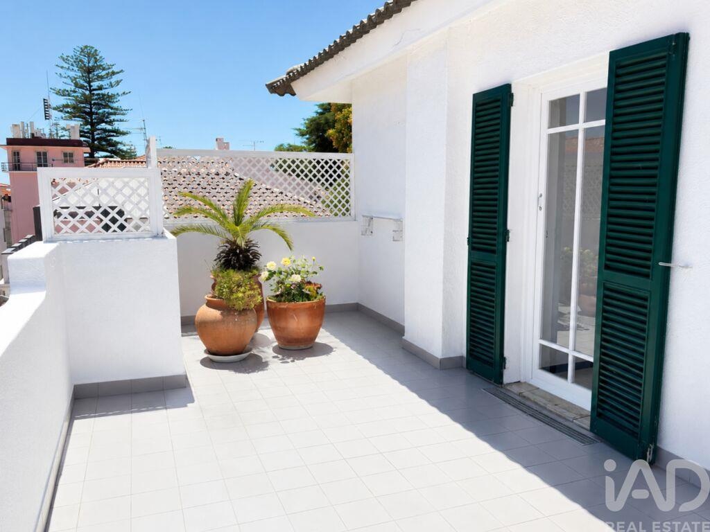 Apartment in Cascais - Image 3