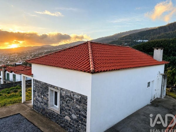 House in Nossa Senhora do Monte - view 1