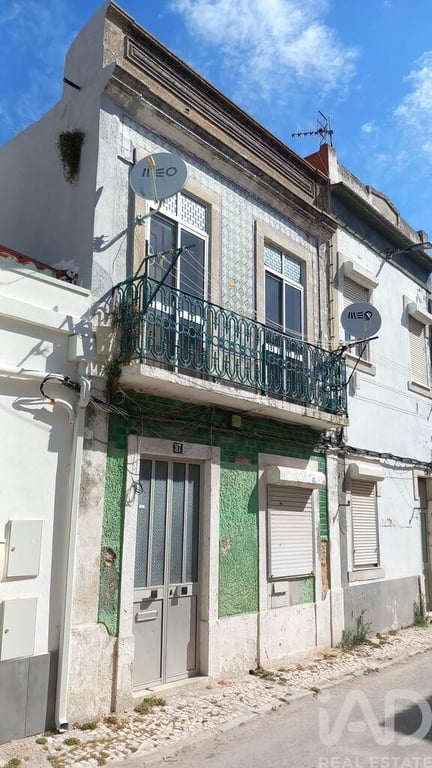 House in Lavradio - Image 2