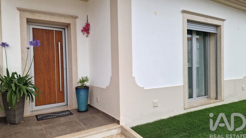 House in Cela - view 1