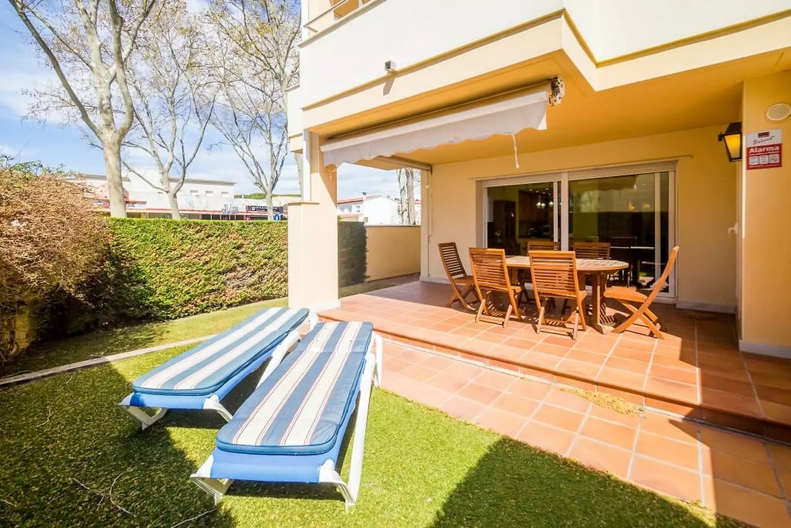 Apartment in S'Agaro - Image 2