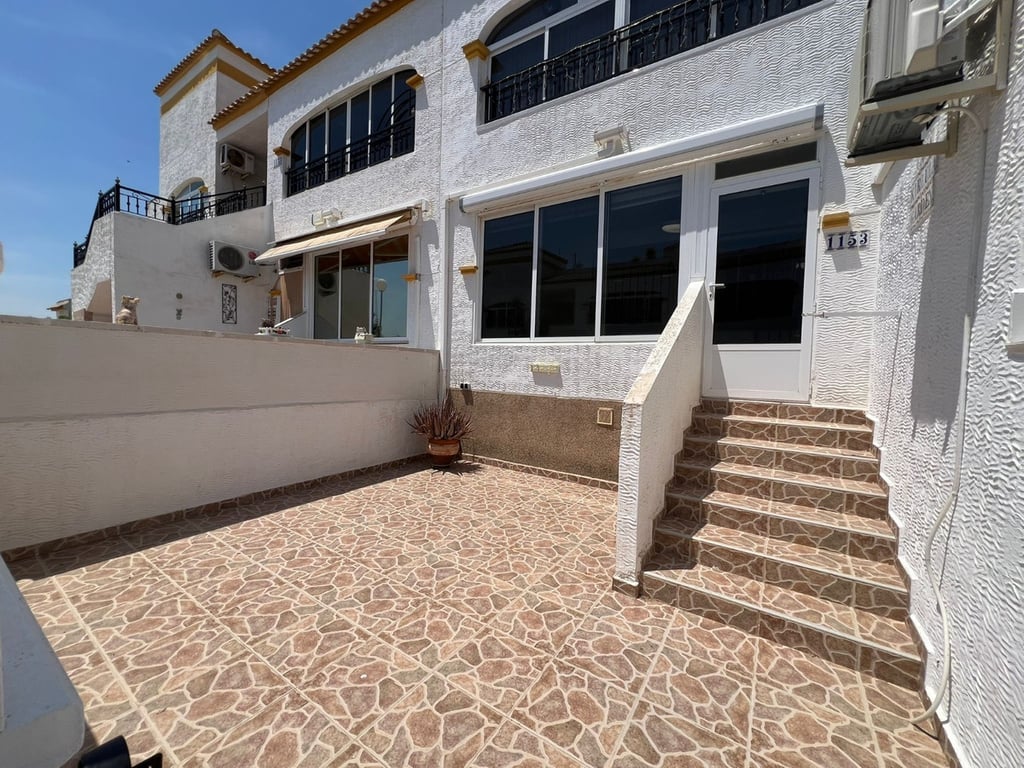 Apartment in Molins - Image 2