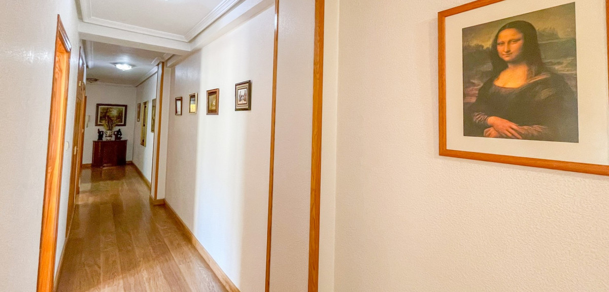 Apartment in Torrevieja - Image 3