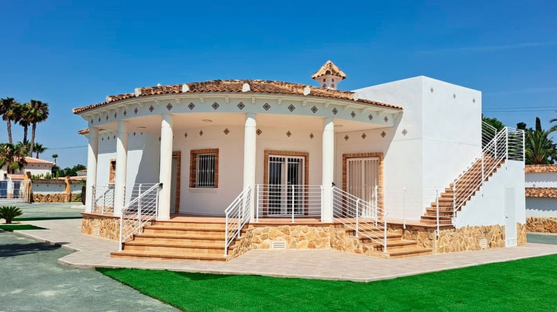 Villa in Catral - view 1