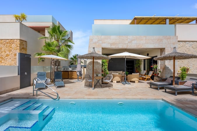 Villa in Benijofar - view 1