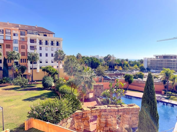 Apartment in San Pedro de Alcantara - view 1