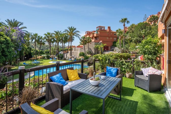 Apartment in Artola - view 1