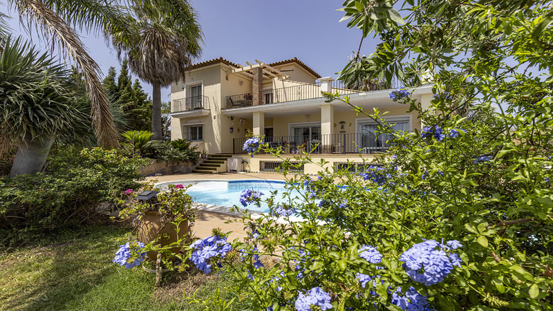 Villa in Casares - view 1