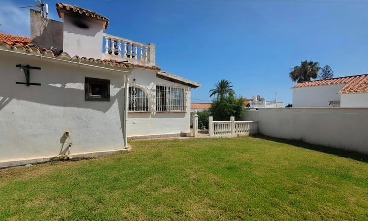 House in El Faro - view 1