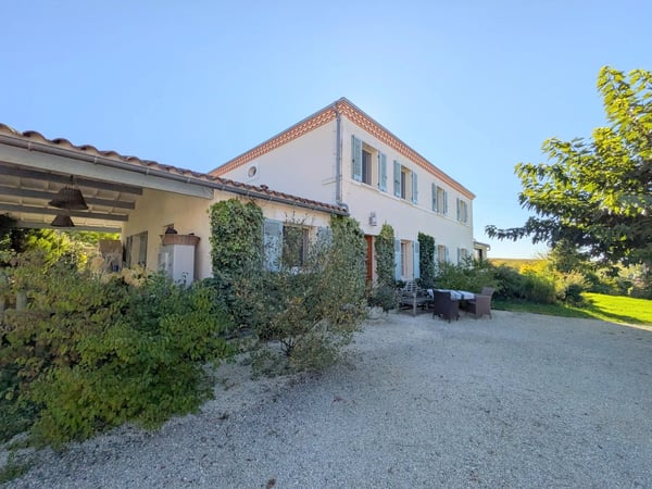 House in Pons - view 1