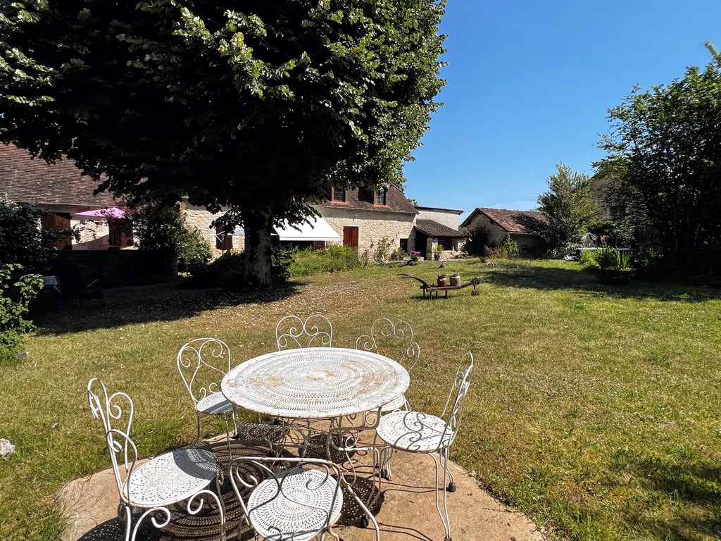 House in Coulaures - Image 2