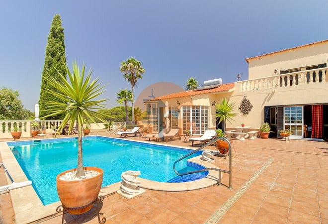 Villa in Castro Marim - view 1