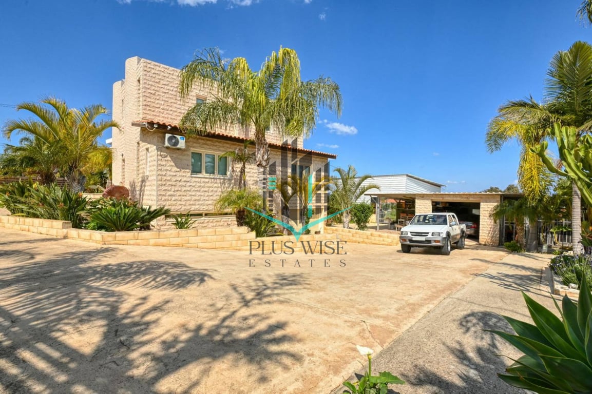 Villa in Paralimni - Image 2