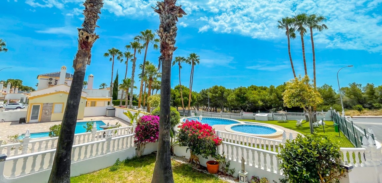 House in Dehesa de Campoamor - Image 3