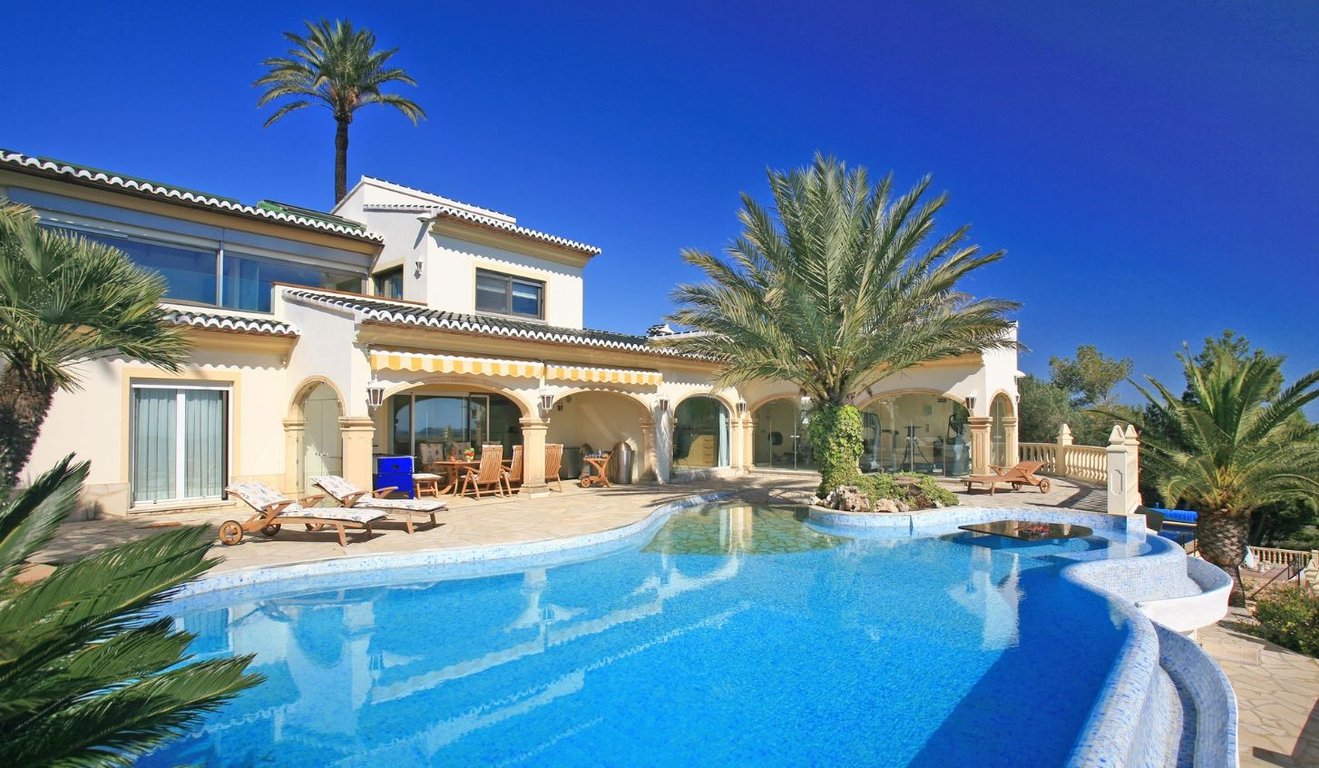Villa in Moraira - Image 2