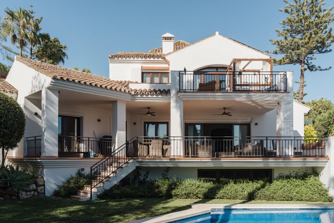 Villa in Artola - view 1