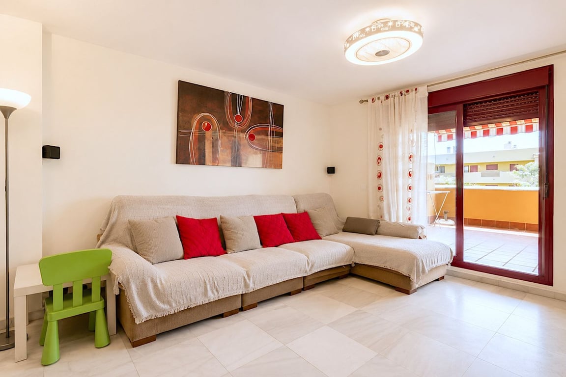 Apartment in La Cala De Mijas - Image 3